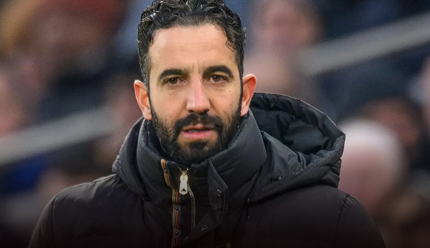 Manchester United: Một mùa giải thảm hại và lời cảnh tỉnh